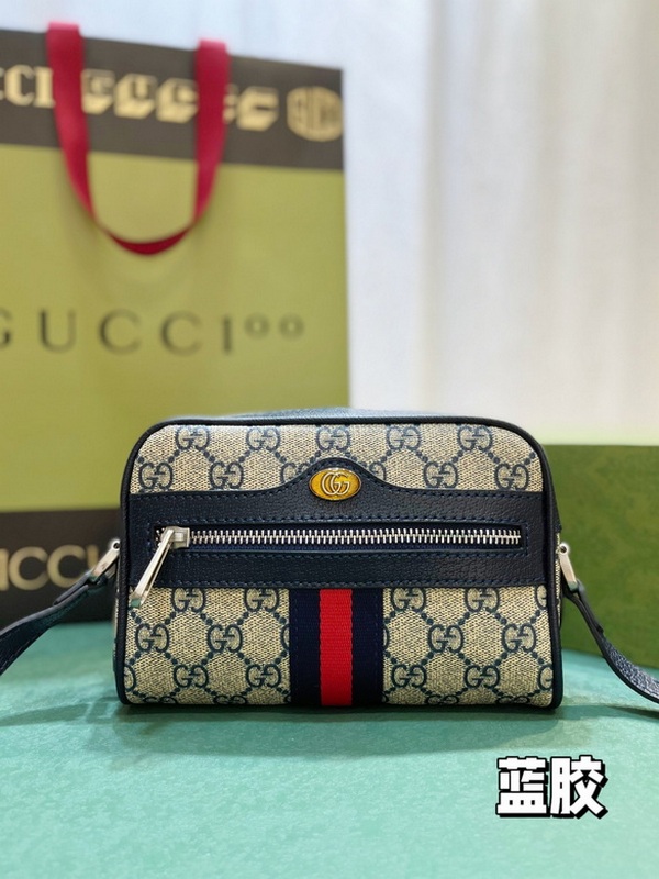 Gucci Handbags 961